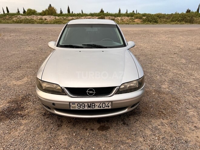 Opel Vectra 2001, 272,000 km - 1.6 l - Salyan