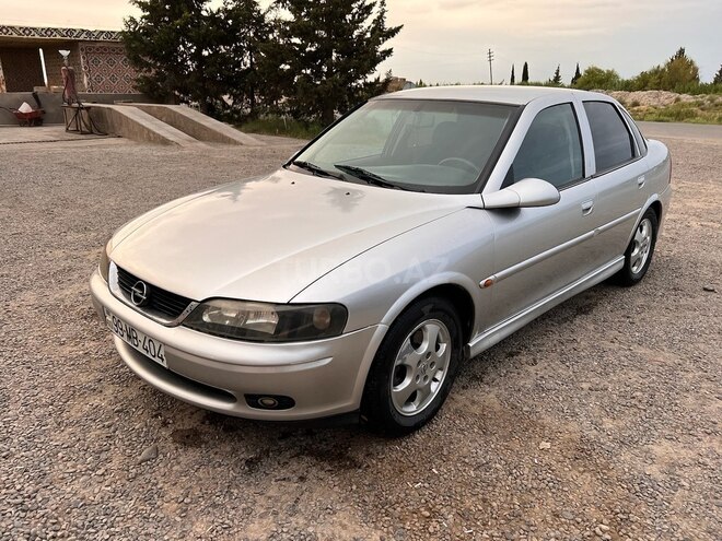 Opel Vectra 2001, 272,000 km - 1.6 l - Salyan