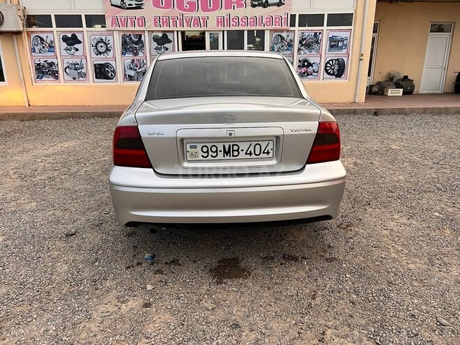 Opel Vectra 2001, 272,000 km - 1.6 l - Salyan