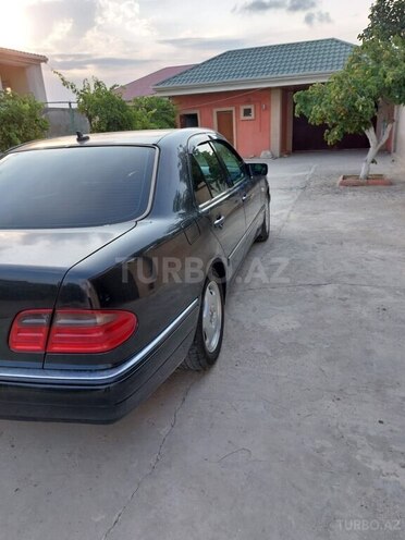 Mercedes E 280 1997, 265,000 km - 2.8 l - Bakı