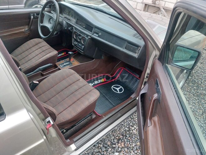 Mercedes 190 1990, 125,418 km - 2.0 l - Bərdə