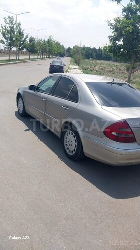 Mercedes E 220 2003, 428,000 km - 2.2 л - Göygöl