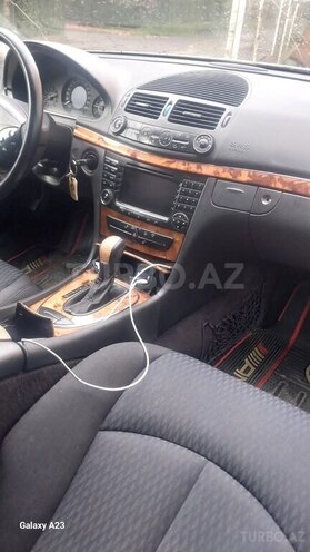 Mercedes E 220 2003, 428,000 km - 2.2 л - Göygöl
