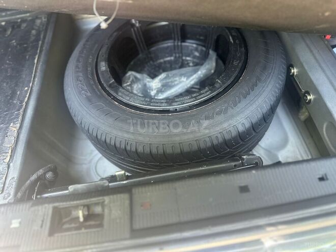 Mercedes E 220 2001, 270,000 km - 2.2 l - Bakı
