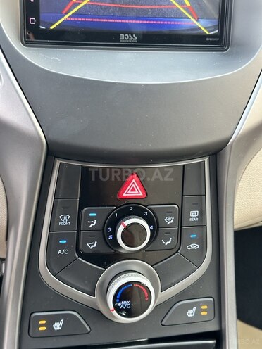 Hyundai Elantra 2015, 68,000 km - 1.8 л - Bakı