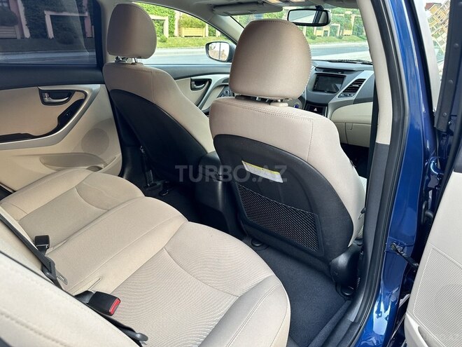 Hyundai Elantra 2015, 68,000 km - 1.8 л - Bakı