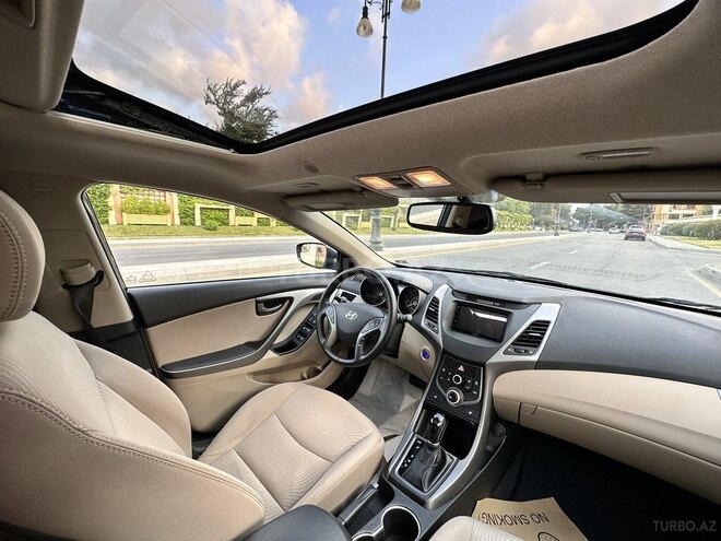 Hyundai Elantra 2015, 68,000 km - 1.8 л - Bakı