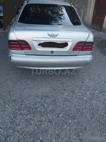 Mercedes E 220 1997, 480,000 km - 2.2 l - Biləsuvar