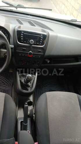 Fiat Doblo 2010, 235,000 km - 1.6 l - Bakı