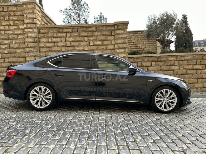 Skoda Superb 2022, 9,000 km - 2.0 л - Bakı