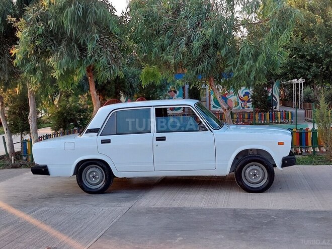 LADA (VAZ) 2107 2005, 86,000 km - 1.6 l - Şirvan