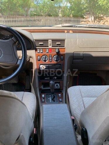 Mercedes C 180 1995, 322,243 km - 1.8 л - Bakı