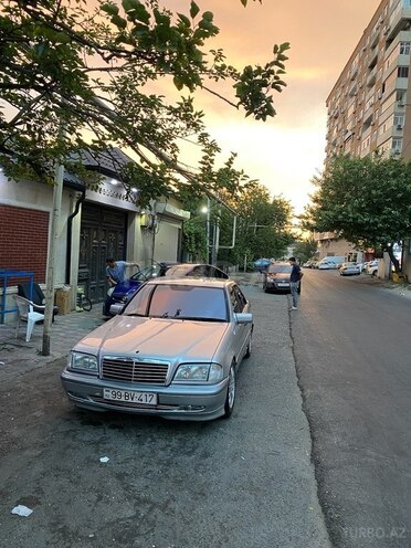 Mercedes C 220 2000, 390,000 km - 2.2 л - Bakı