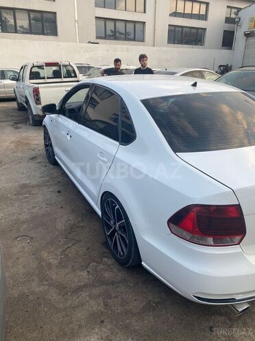 Volkswagen Polo 2018, 245,800 km - 1.6 l - Bakı