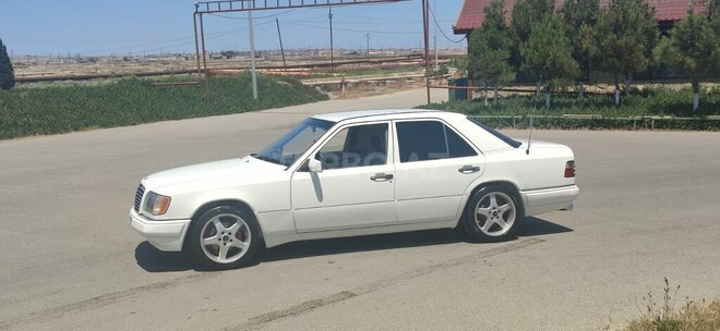 Mercedes E 220 1995, 486,353 km - 2.2 l - Bakı