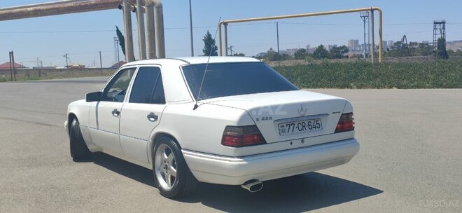 Mercedes E 220 1995, 486,353 km - 2.2 l - Bakı