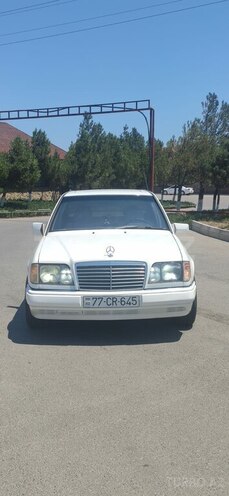 Mercedes E 220 1995, 486,353 km - 2.2 l - Bakı