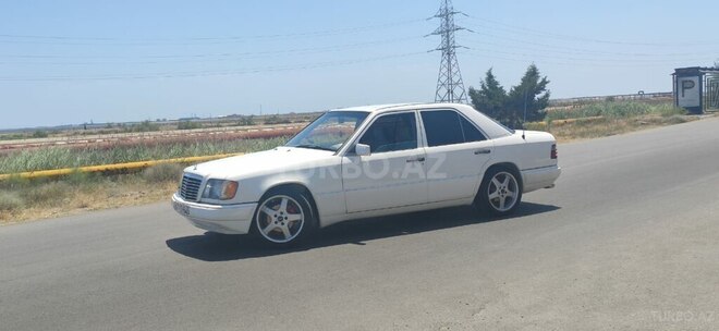 Mercedes E 220 1995, 486,353 km - 2.2 l - Bakı