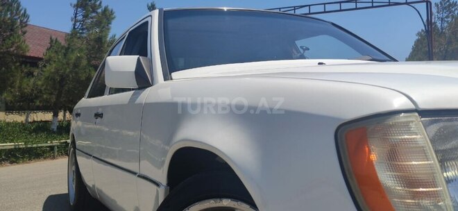 Mercedes E 220 1995, 486,353 km - 2.2 l - Bakı