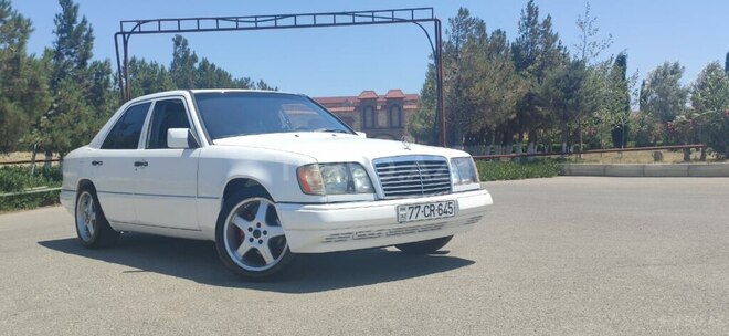 Mercedes E 220 1995, 486,353 km - 2.2 l - Bakı