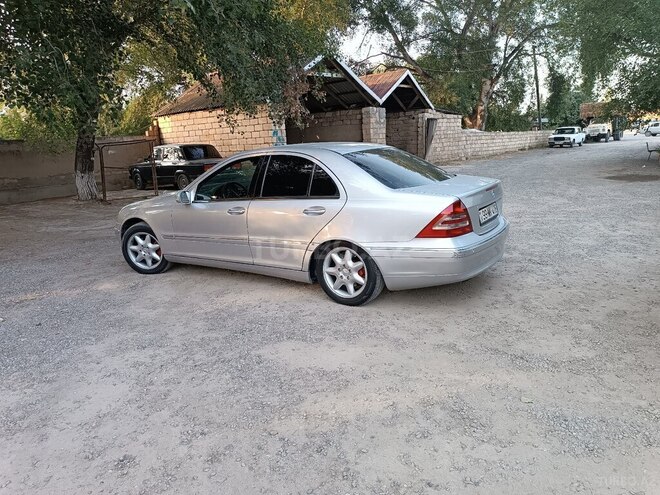 Mercedes C 240 2000, 373,000 km - 2.4 л - Şirvan