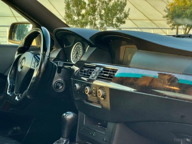 BMW 525 2005, 298,580 km - 2.5 l - Bakı