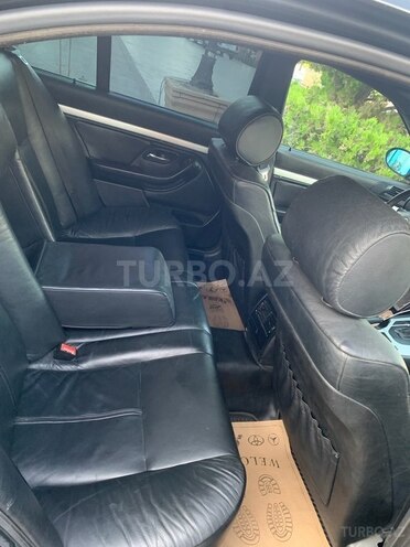 BMW 528 2000, 300,000 km - 2.8 l - Bakı