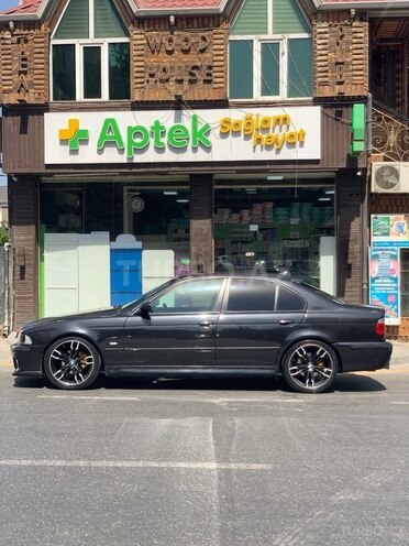 BMW 528 2000, 300,000 km - 2.8 l - Bakı