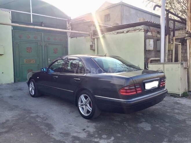 Mercedes E 200 1998, 310,000 km - 2.0 l - Bakı