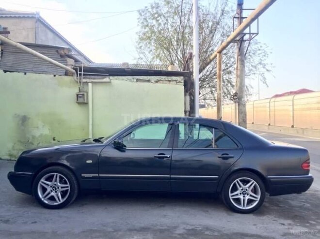Mercedes E 200 1998, 310,000 km - 2.0 l - Bakı
