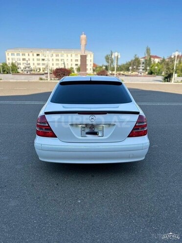 Mercedes E 320 2002, 340,000 km - 3.2 л - Ucar