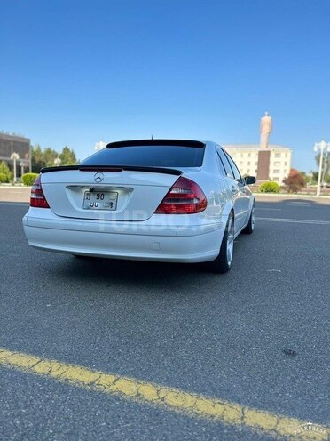 Mercedes E 320 2002, 340,000 km - 3.2 л - Ucar