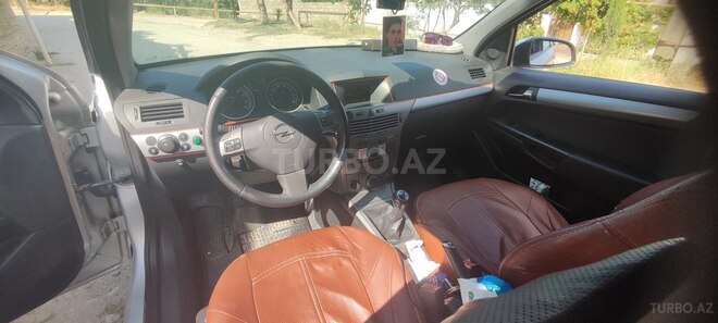 Opel Astra 2006, 270,000 km - 1.4 л - Bakı