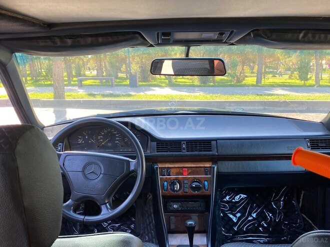 Mercedes E 250 1995, 541,000 km - 2.5 л - Bakı