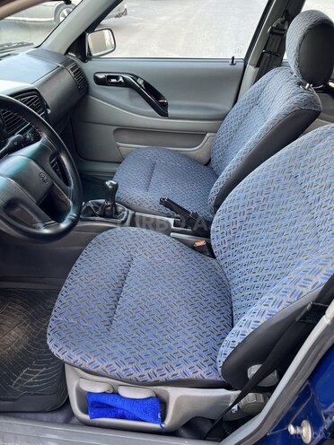 Volkswagen Passat 1996, 303,000 km - 2.0 l - Bakı