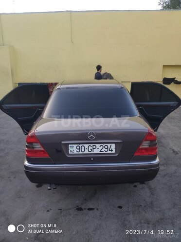 Mercedes C 220 1995, 471,569 km - 2.2 l - Bakı