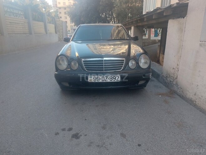 Mercedes E 220 1999, 356,150 km - 2.5 l - Bakı