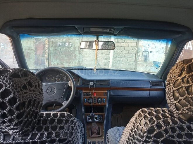 Mercedes E 250 1992, 360,000 km - 2.5 l - Bakı