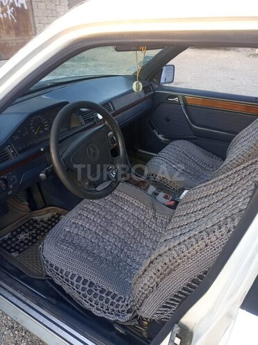 Mercedes E 250 1992, 360,000 km - 2.5 l - Bakı