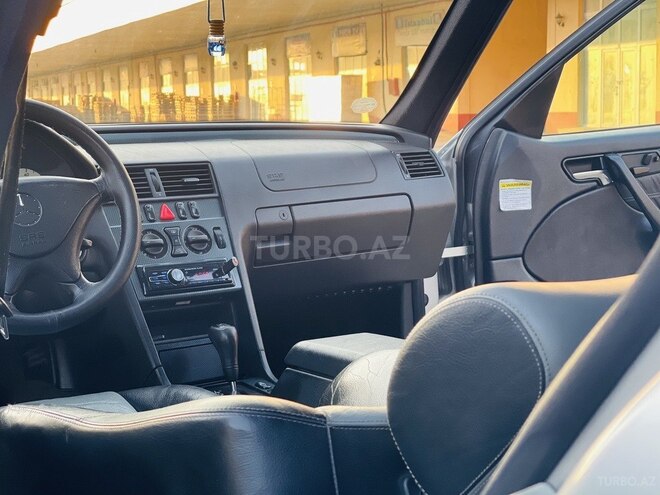 Mercedes C 230 2000, 193,577 km - 2.3 l - İmişli