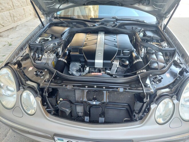 Mercedes E 240 2004, 274,000 km - 2.6 l - Bakı