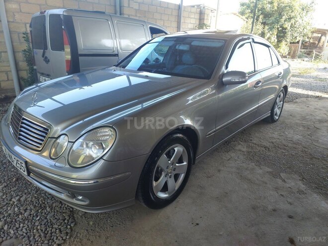 Mercedes E 240 2004, 274,000 km - 2.6 l - Bakı