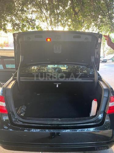 Mercedes E 220 2012, 217,000 km - 2.2 l - Bakı