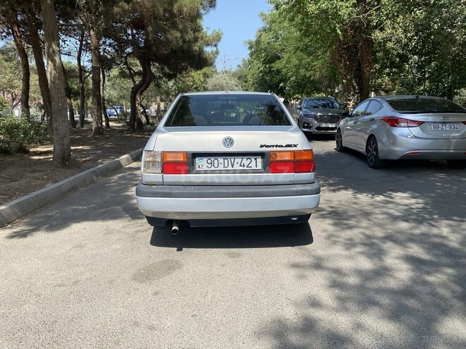 Volkswagen Vento 1994, 215,000 km - 1.8 l - Bakı