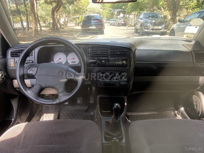 Volkswagen Vento 1994, 215,000 km - 1.8 l - Bakı