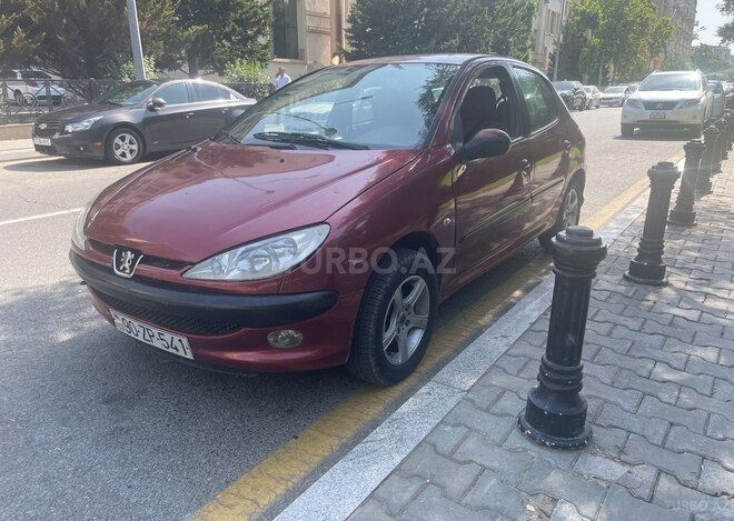 Peugeot 206 2005, 247,000 km - 1.6 l - Bakı