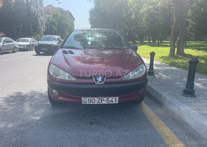 Peugeot 206 2005, 247,000 km - 1.6 l - Bakı