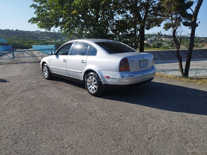 Volkswagen Passat 2002, 334,280 km - 1.8 l - Quba