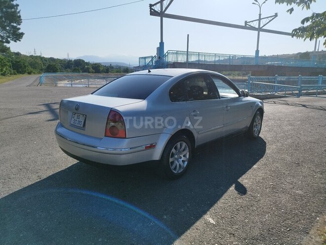 Volkswagen Passat 2002, 334,280 km - 1.8 l - Quba