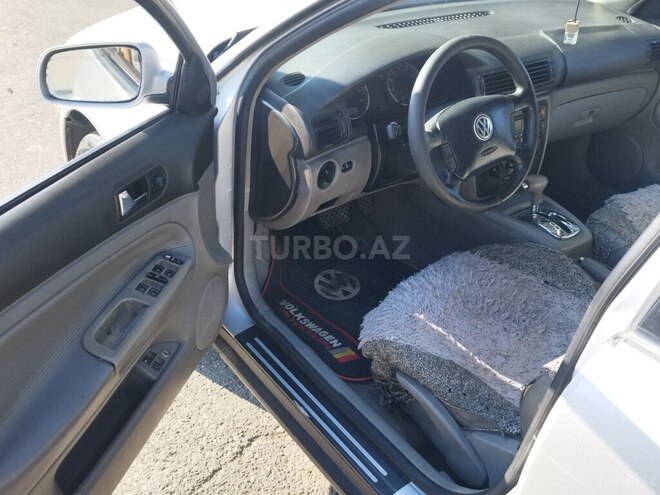 Volkswagen Passat 2002, 334,280 km - 1.8 l - Quba